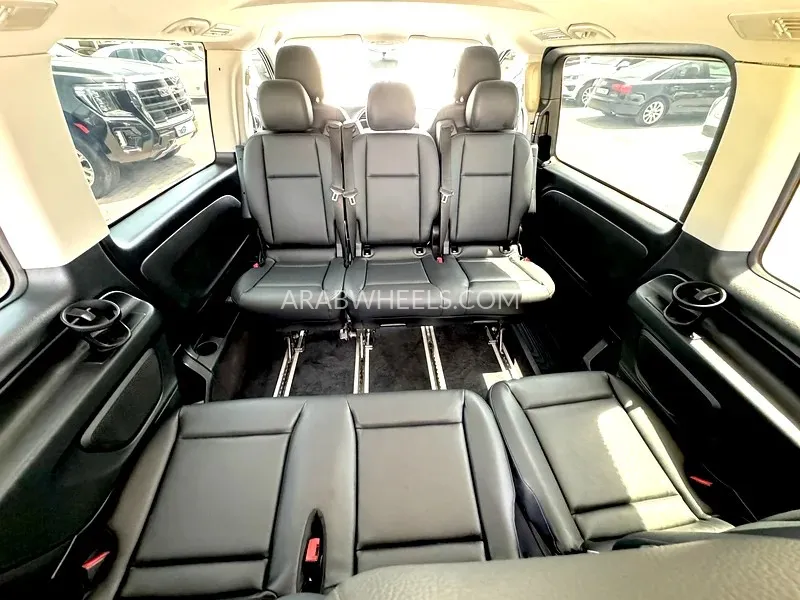 Mercedes Benz V Class 2019 for Sale in Sharjah Image-13