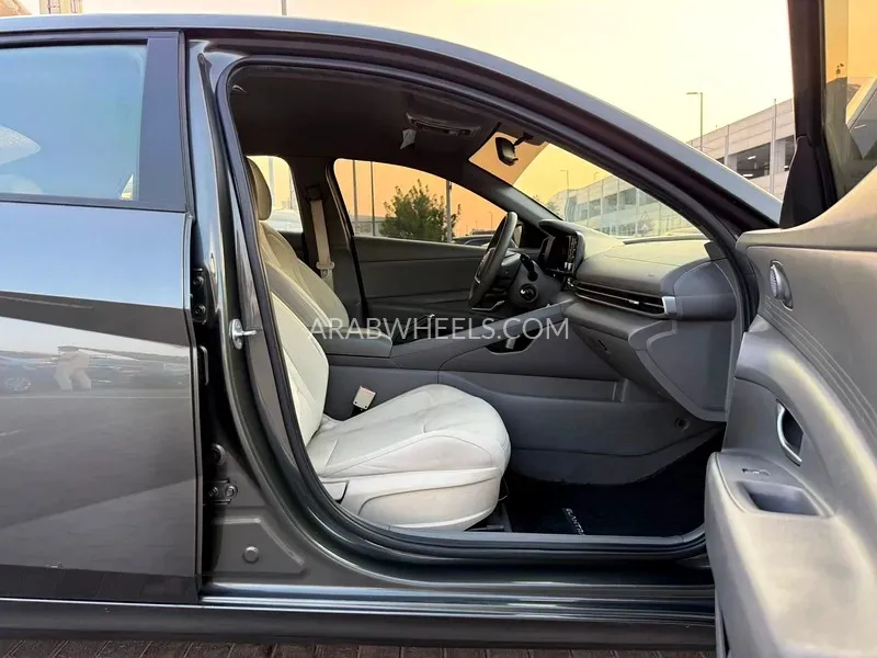 هيونداي إلنترا 2023 for Sale in الشارقة Image-10