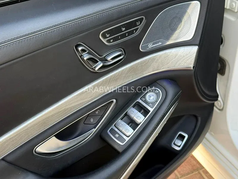 Mercedes Benz CLS Class 2015 for Sale in Sharjah Image-13