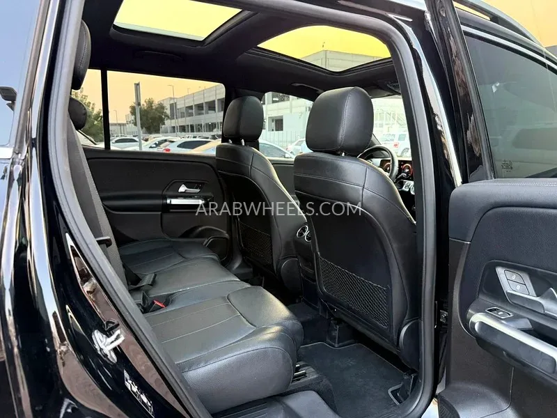 Mercedes Benz GLB 2020 for Sale in Sharjah Image-12