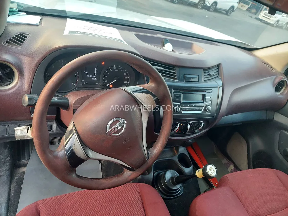 Nissan Navara 2016 for Sale in Sharjah Image-6
