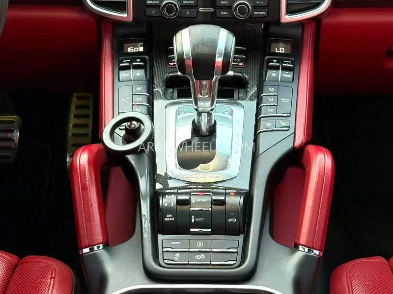 Porsche Cayenne 2014 for Sale in Sharjah Image-15