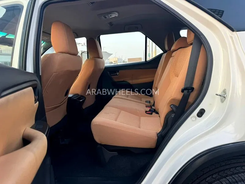 Toyota Fortuner 2020 for Sale in Sharjah Image-13