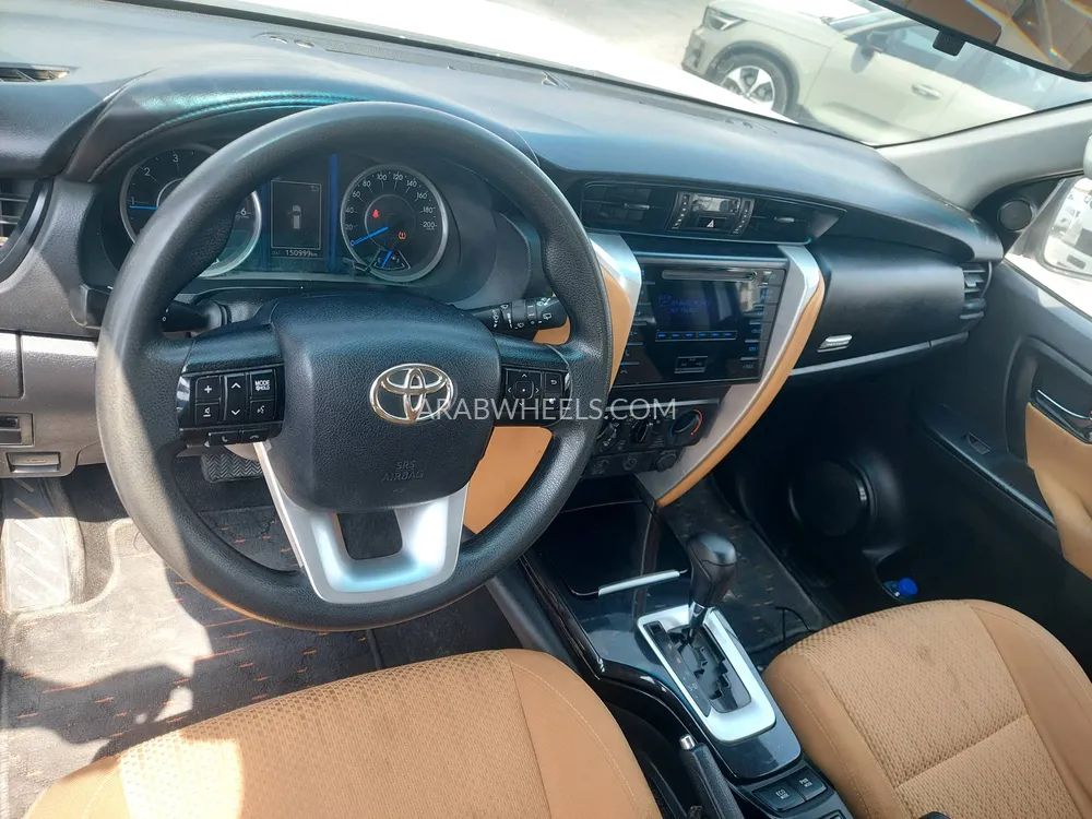 Toyota Fortuner 2020 for Sale in Sharjah Image-9