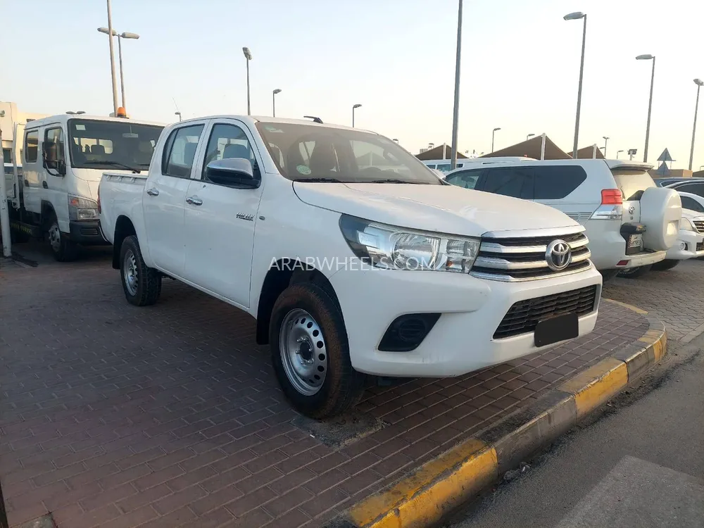 Toyota Hilux 2018 for Sale in Sharjah Image-6