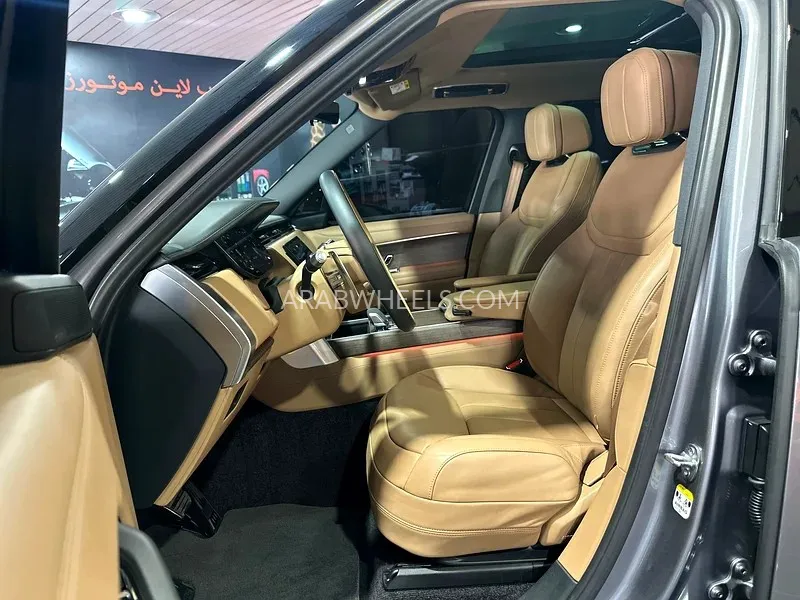 Land Rover Range Rover 2022 for Sale in Dubai Image-5