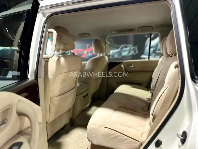Nissan Patrol 2014 for Sale in Dubai Image-5