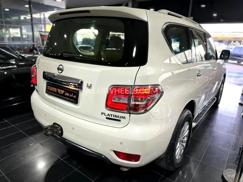 Nissan Patrol 2014 for Sale in Dubai Image-6