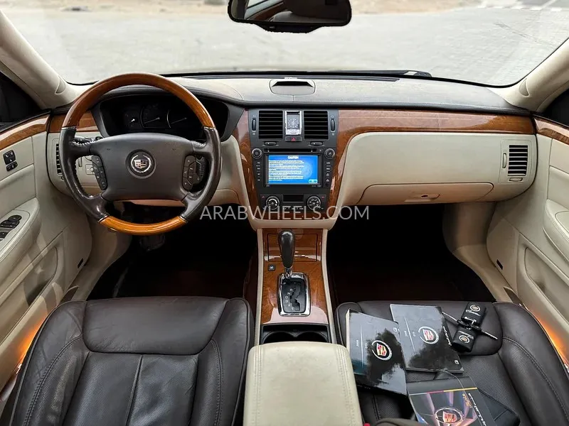 Cadillac de Ville Coupe 2008 for Sale in Sharjah Image-13