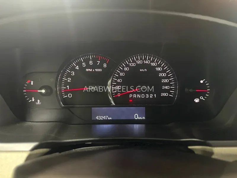 Cadillac de Ville Coupe 2008 for Sale in Sharjah Image-15