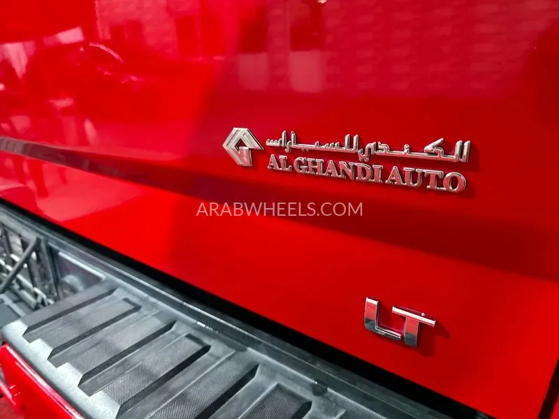 شيفروليه سيلفرادو 2017 for Sale in عجمان Image-9