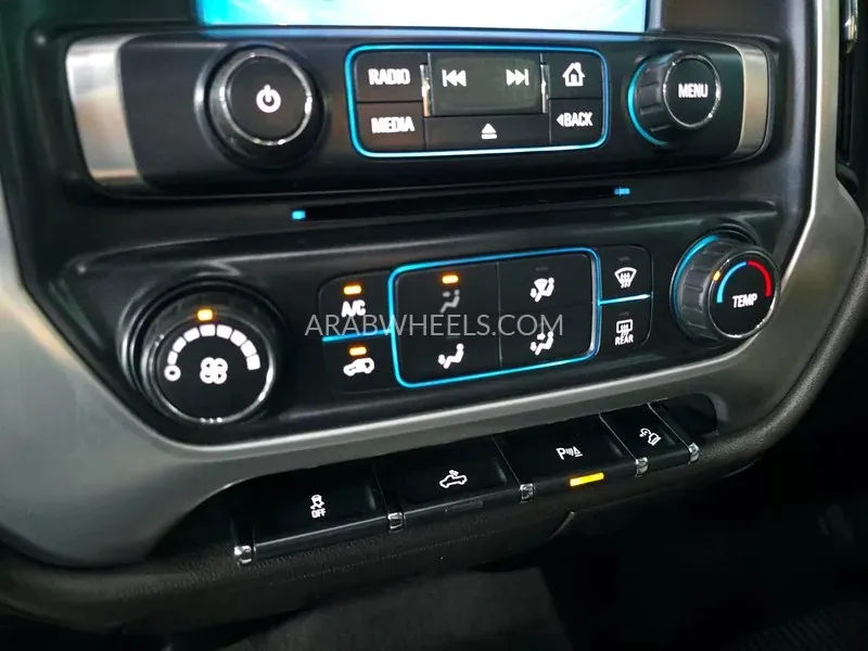 GMC Sierra 2018 for Sale in Ajman Image-7