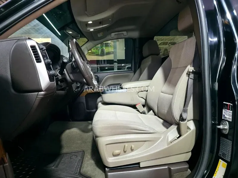 GMC Sierra 2018 for Sale in Ajman Image-18