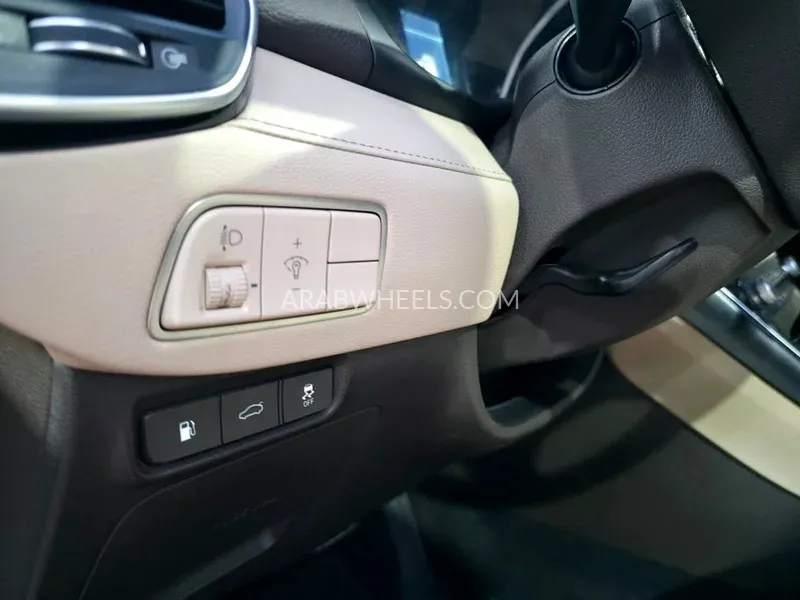 Hyundai Azera 2018 for Sale in Ajman Image-12