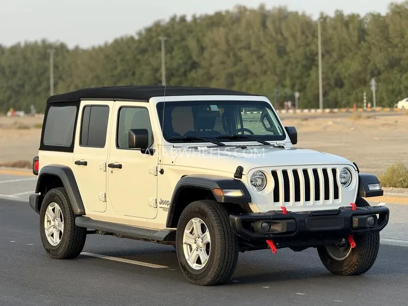 Jeep Wrangler 2019 for Sale in Sharjah Image-2