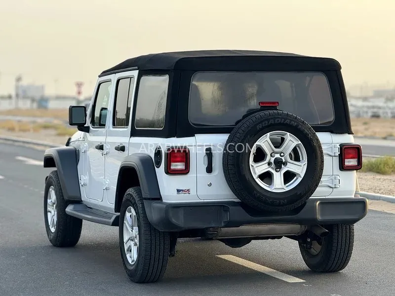 Jeep Wrangler 2019 for Sale in Sharjah Image-5