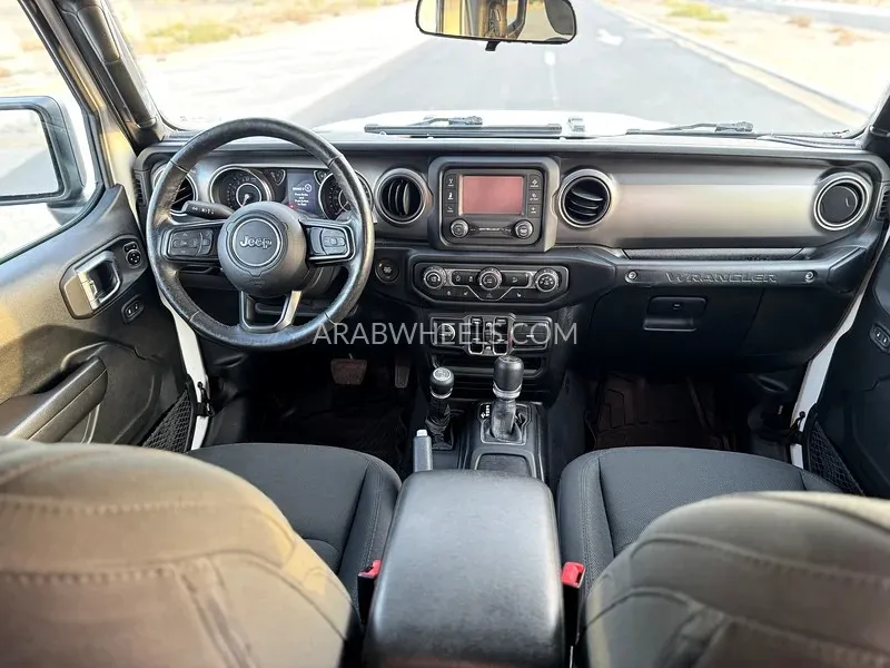 Jeep Wrangler 2019 for Sale in Sharjah Image-11