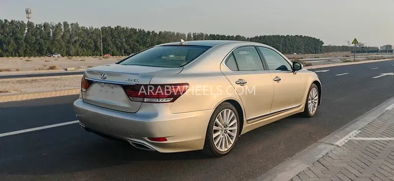 Lexus LS 2013 for Sale in Sharjah Image-2