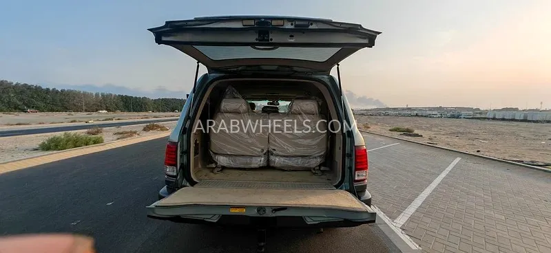 Lexus LX 2005 for Sale in Sharjah Image-15