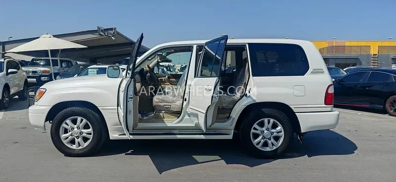 Lexus LX 2005 for Sale in Sharjah Image-9
