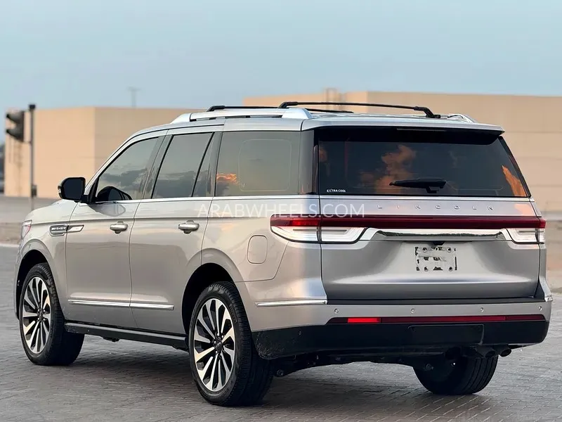 Lincoln Navigator 2024 for Sale in Sharjah Image-5