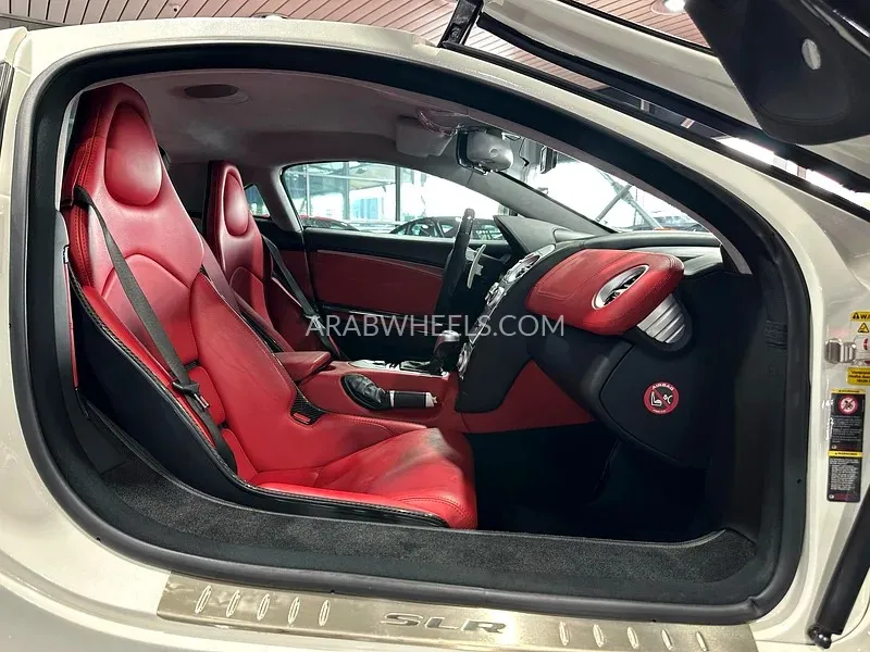 Mercedes Benz SLR 2005 for Sale in Dubai Image-11