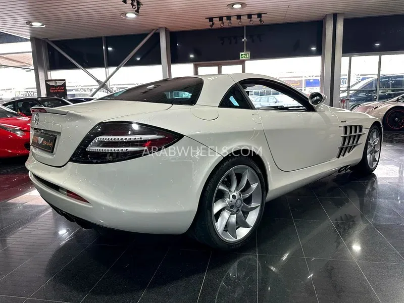 Mercedes Benz SLR 2005 for Sale in Dubai Image-14