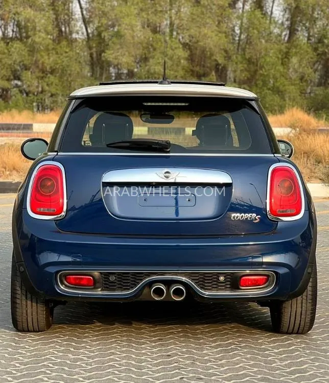 Mini Cooper 2018 for Sale in Sharjah Image-6
