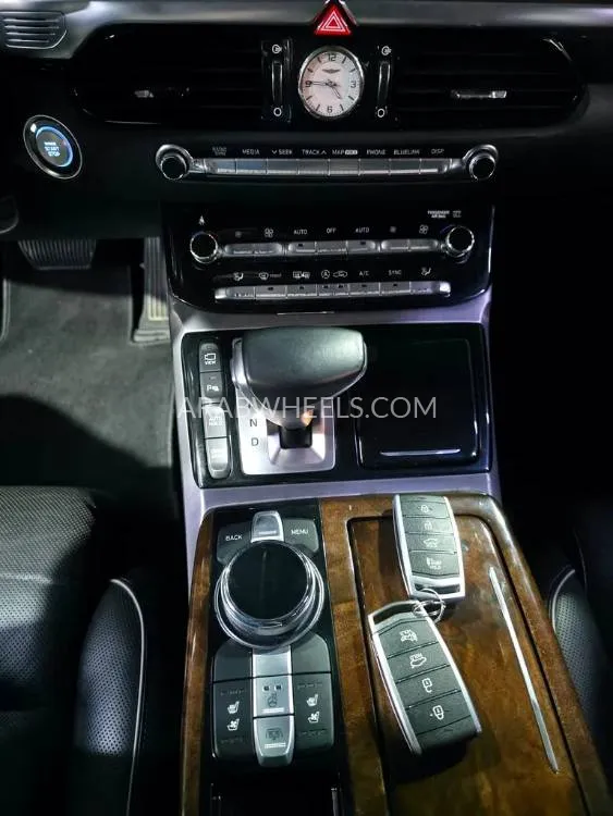 جينيسيس G90 2018 for Sale in عجمان Image-20