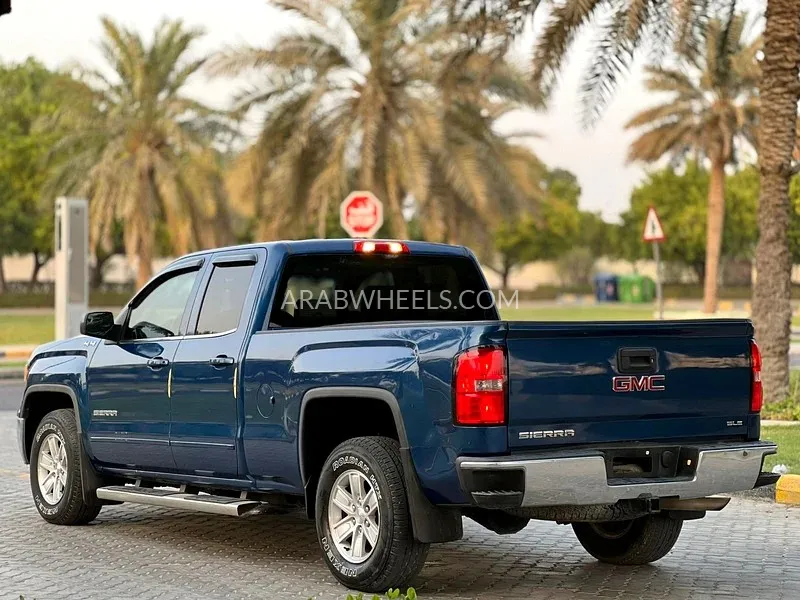 GMC Sierra 2015 for Sale in Sharjah Image-6