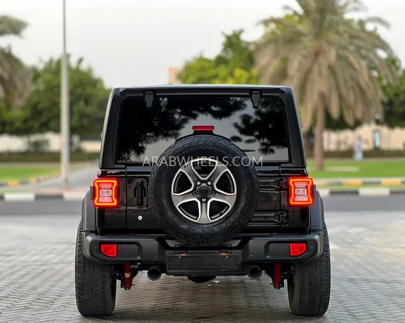 Jeep Wrangler 2018 for Sale in Sharjah Image-9
