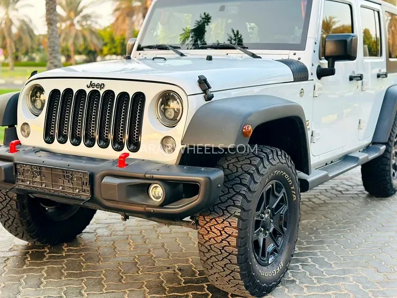 Jeep Wrangler 2016 for Sale in Sharjah Image-9