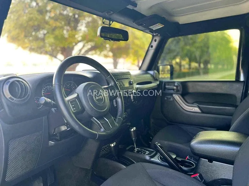 جيب رانجلر 2018 for Sale in الشارقة Image-12