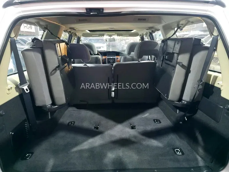 Nissan Patrol 2019 for Sale in Ajman Image-9