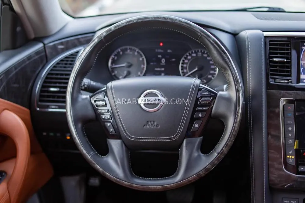 Nissan Patrol 2021 for Sale in Dubai Image-9