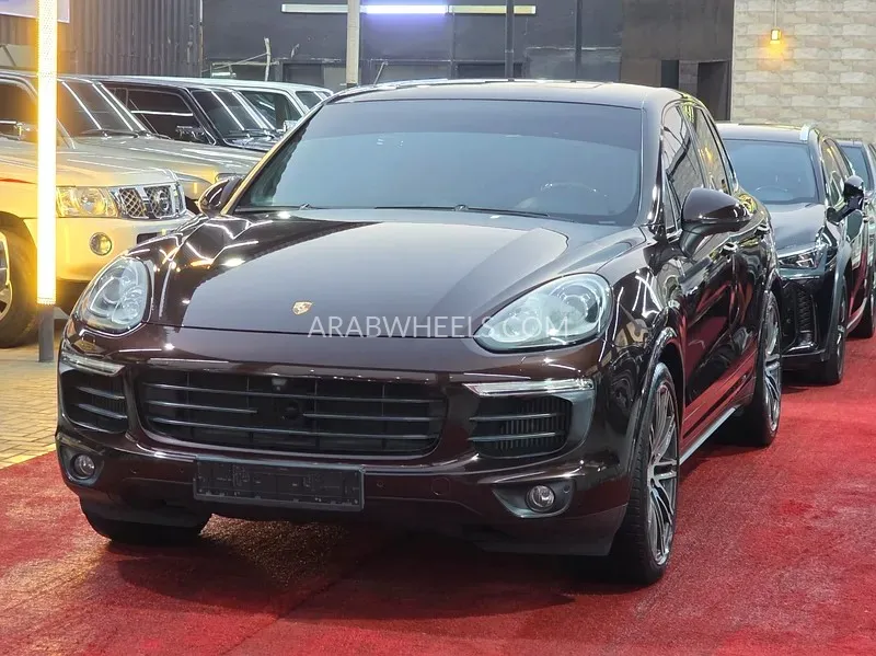 Porsche Cayenne 2017 for Sale in Ajman Image-2