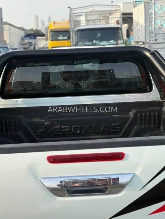 تويوتا هايلوكس 2018 for Sale in دبي Image-6