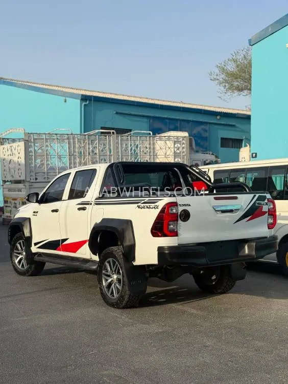 تويوتا هايلوكس 2018 for Sale in دبي Image-17