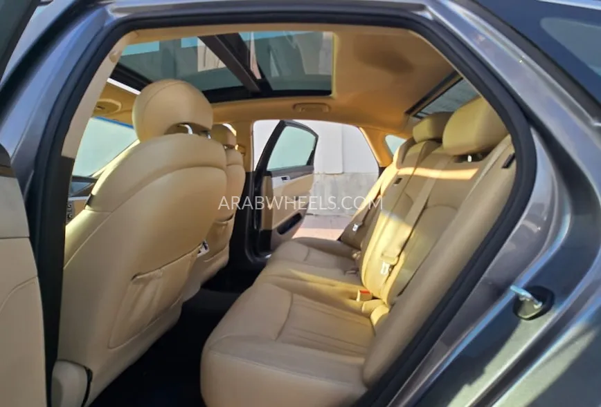 Genesis G80 2015 for Sale in Sharjah Image-6
