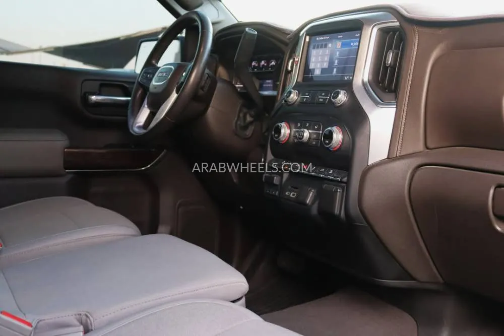 جي إم سي سييرا 2021 for Sale in الشارقة Image-9