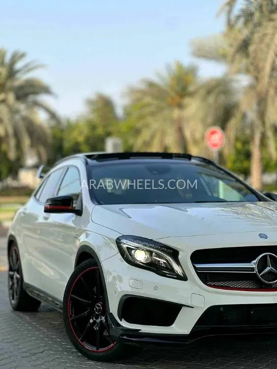 Mercedes Benz GLA 2015 for Sale in Sharjah Image-3