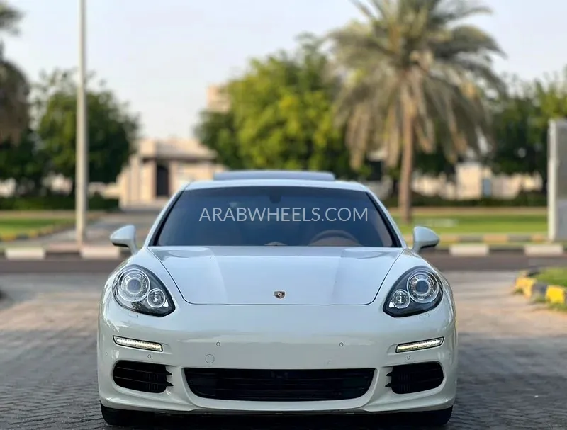 Porsche Panamera 2014 for Sale in Sharjah Image-3