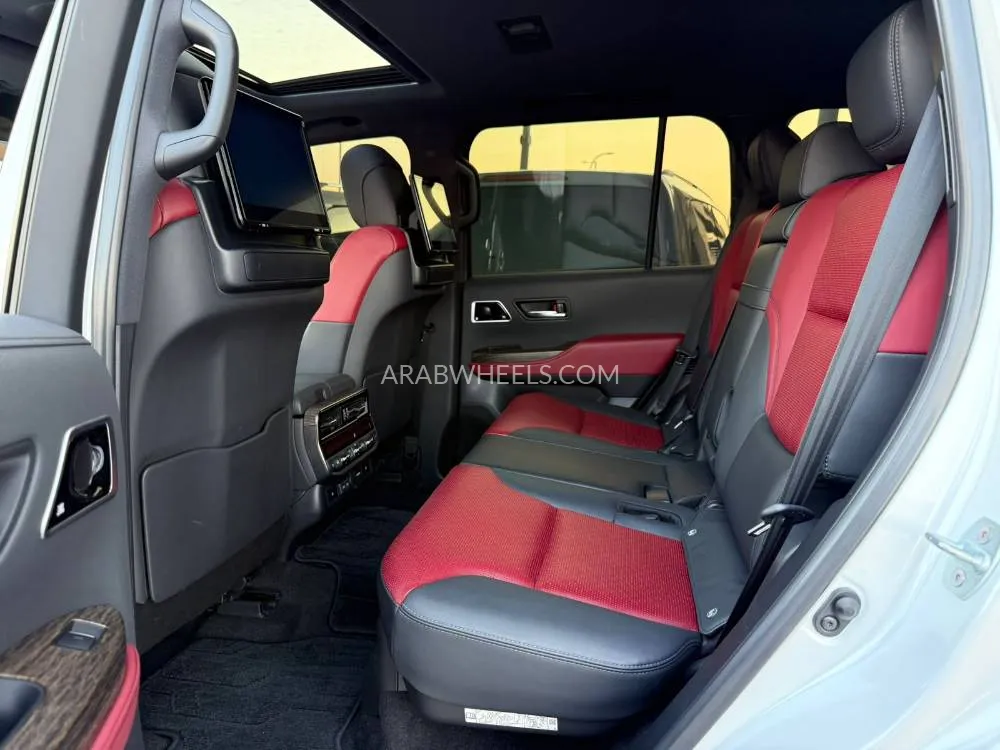 Toyota Land Cruiser 2023 for Sale in Abu Dhabi Image-7