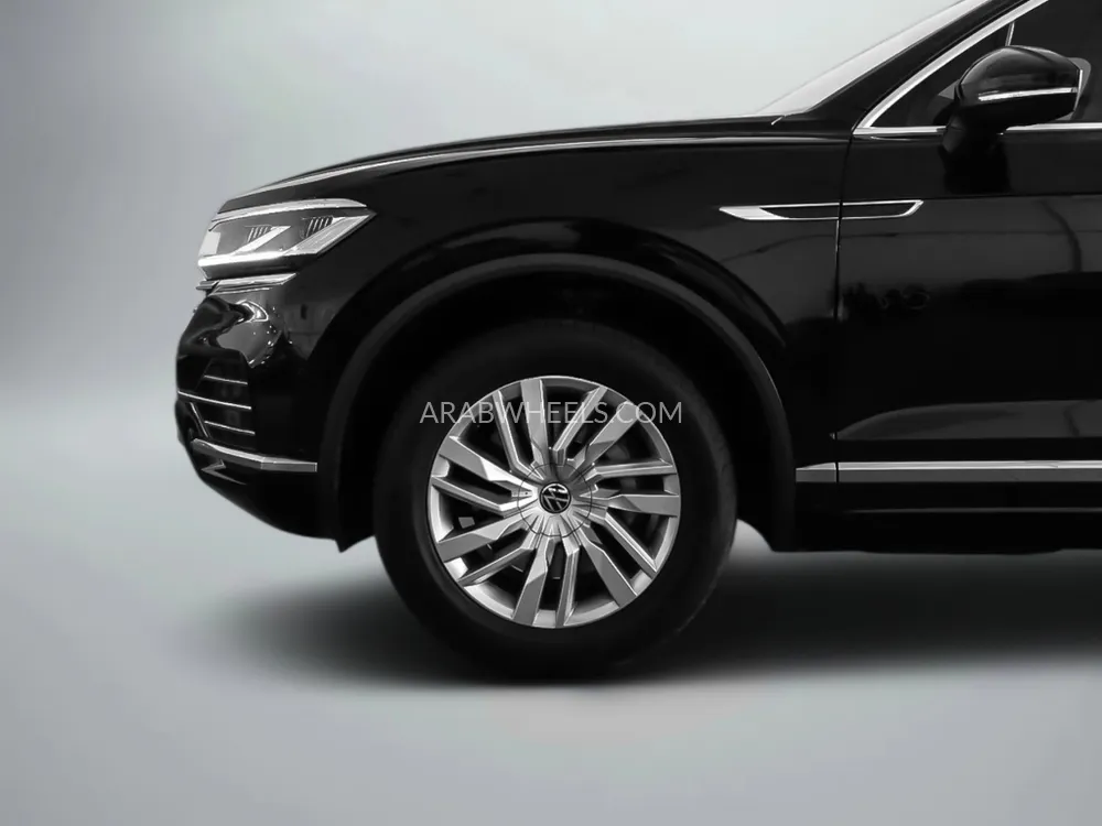 Volkswagen Touareg 2022 for Sale in Dubai Image-6