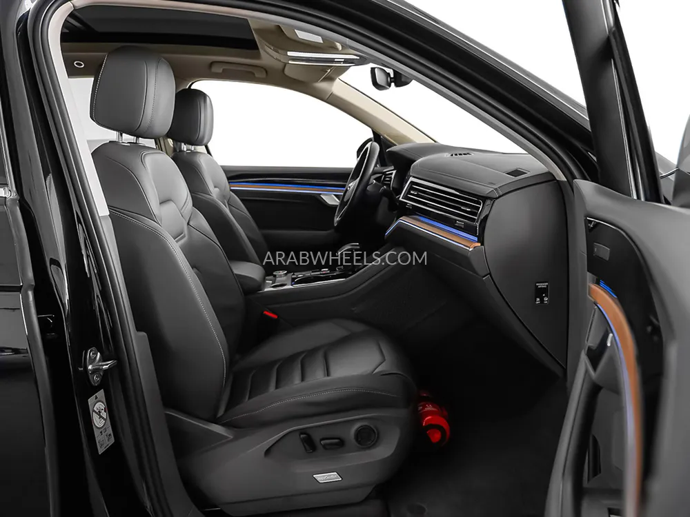 Volkswagen Touareg 2022 for Sale in Dubai Image-8
