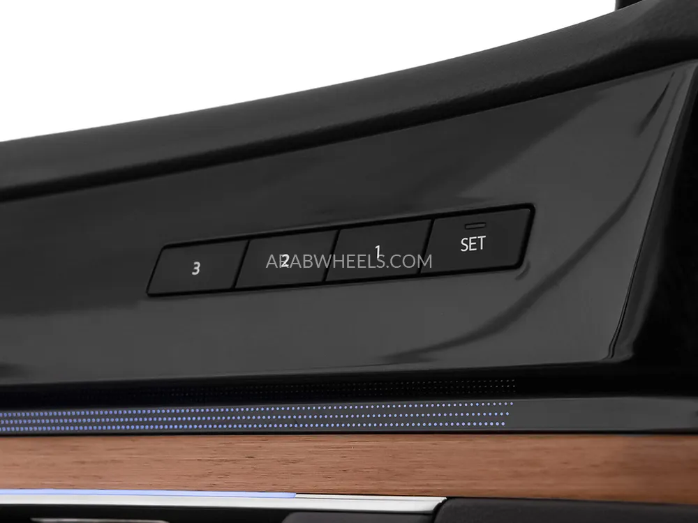 Volkswagen Touareg 2022 for Sale in Dubai Image-10