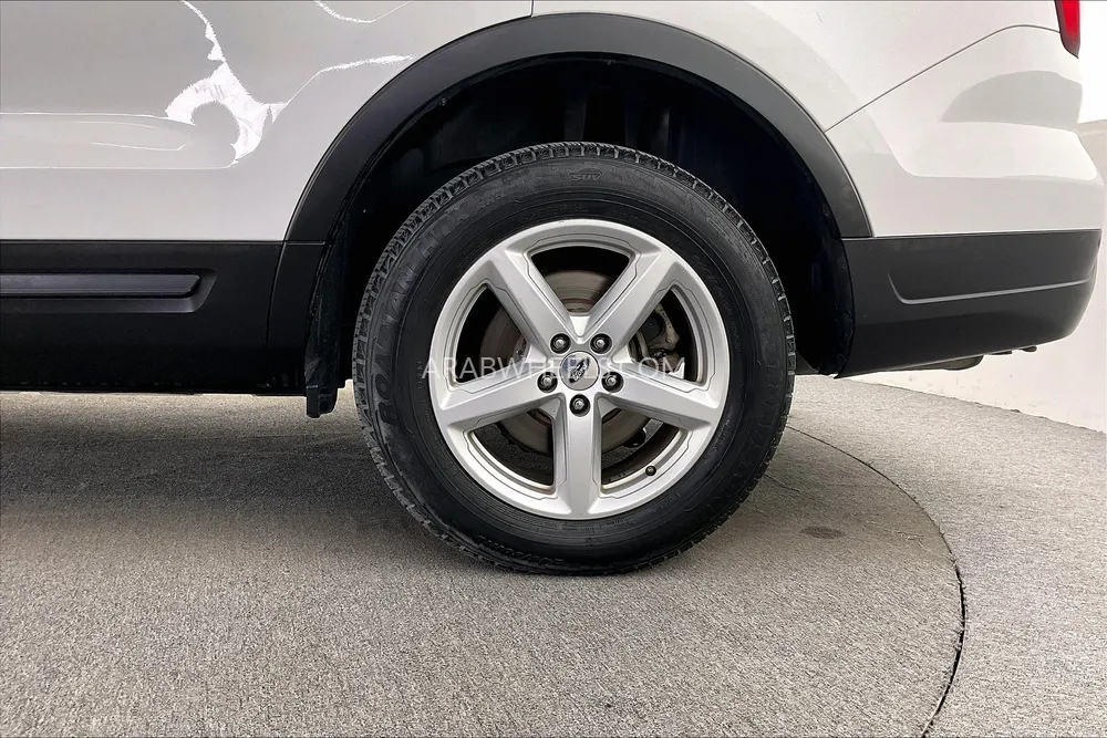 Ford Explorer 2018 for Sale in Sharjah Image-10