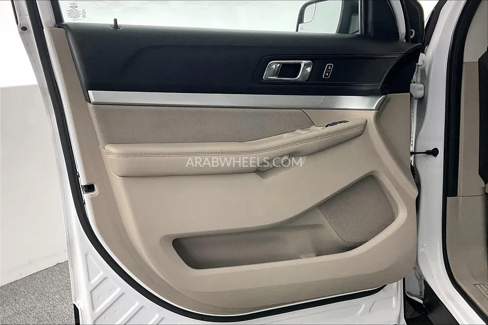 Ford Explorer 2018 for Sale in Sharjah Image-19
