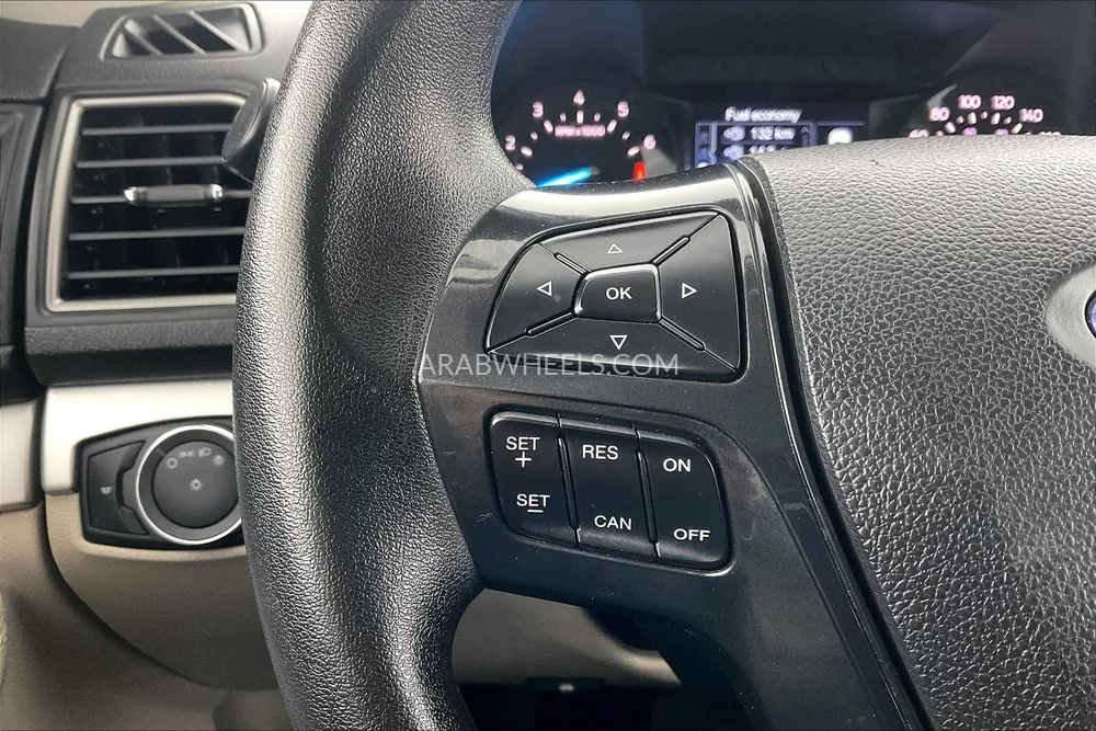 Ford Explorer 2018 for Sale in Sharjah Image-22