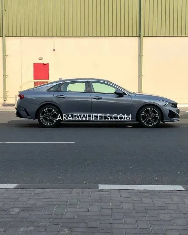 كيا K5 2022 for Sale in أم القيوين Image-4